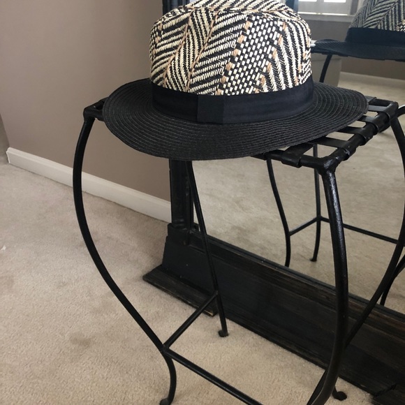 Black with beige fedora style hat - Picture 3 of 4